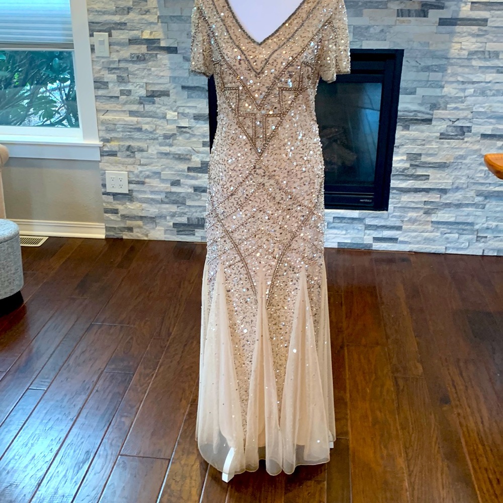 Pisarro Night Mother of the Bride/Groom gown, size 6, sequin, beading and tulle.